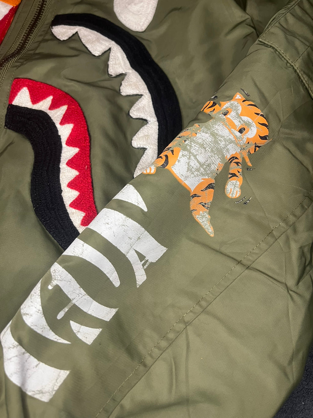 A Bathing Ape BAPE Bomber Jacke Shark Tiger