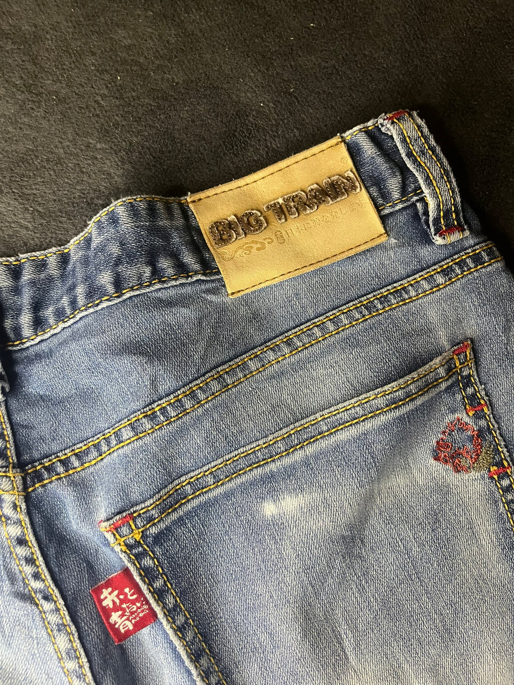 osaka-big-train-baggy-jeans