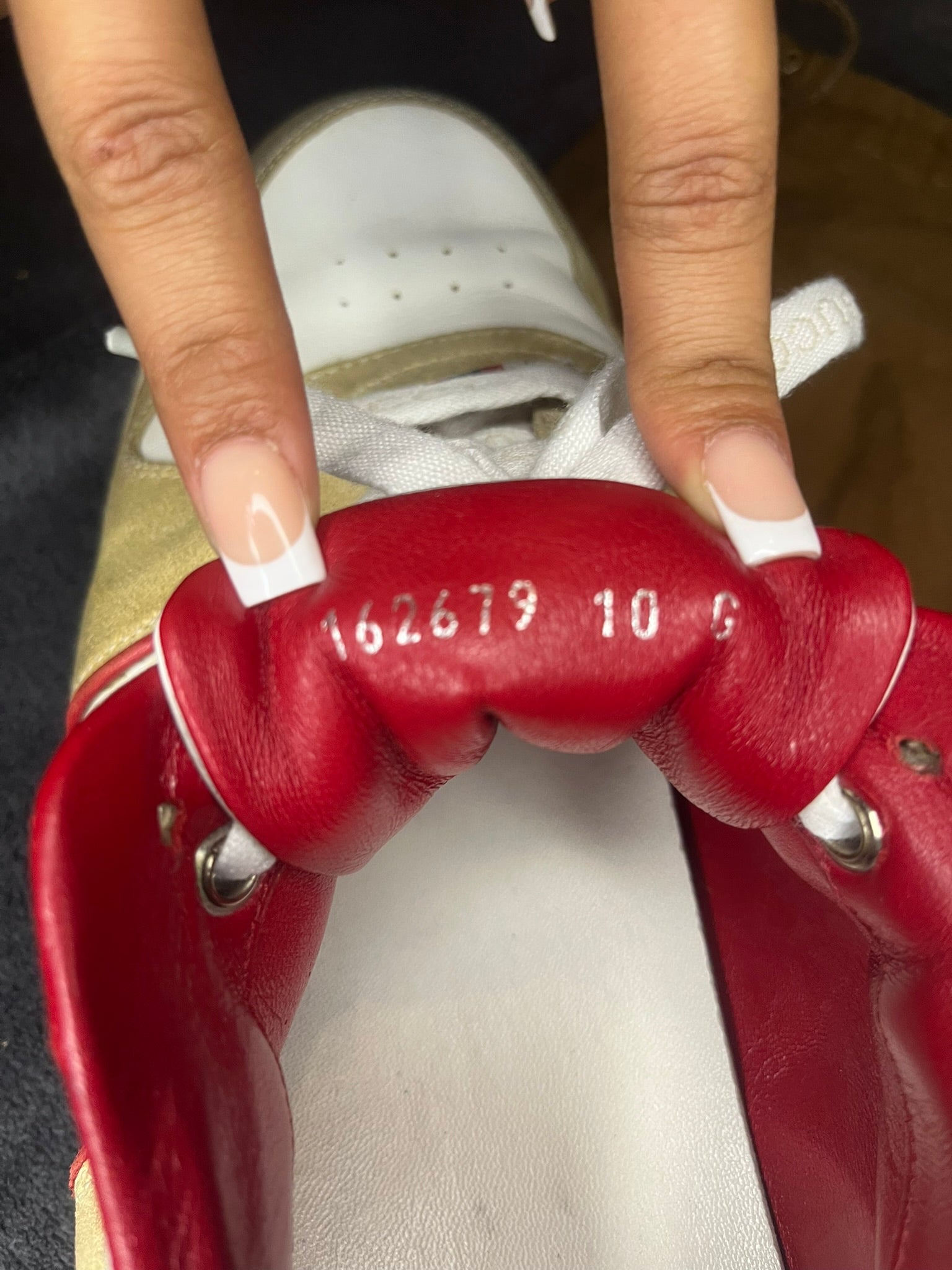 gucci-gg-logo-sneaker