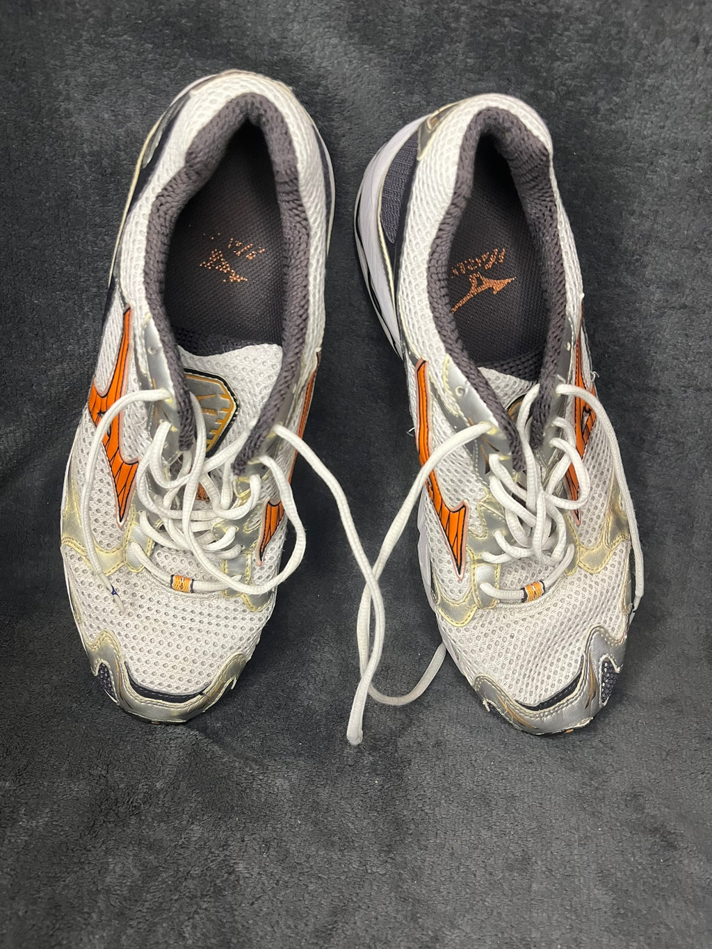 mizuno-wave-creation-running-shoes