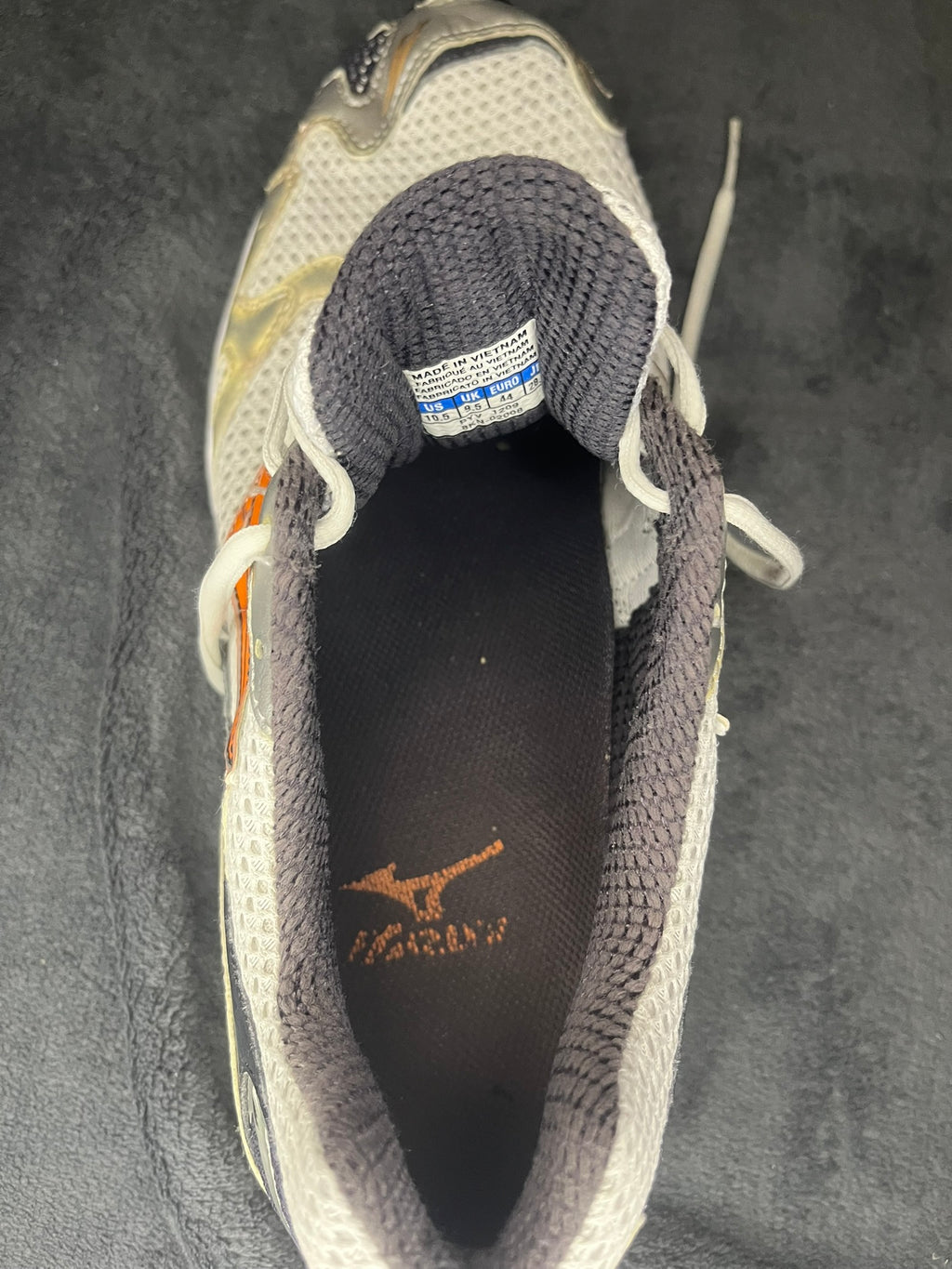 mizuno-wave-creation-running-shoes